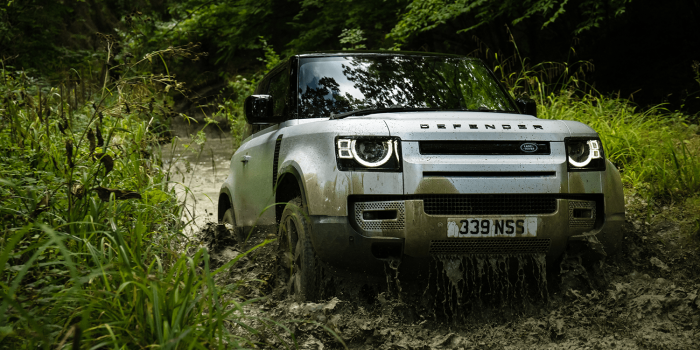 Land rover defender phev min