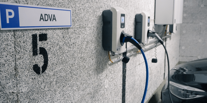 The mobility house ladestation charging station wallbox min