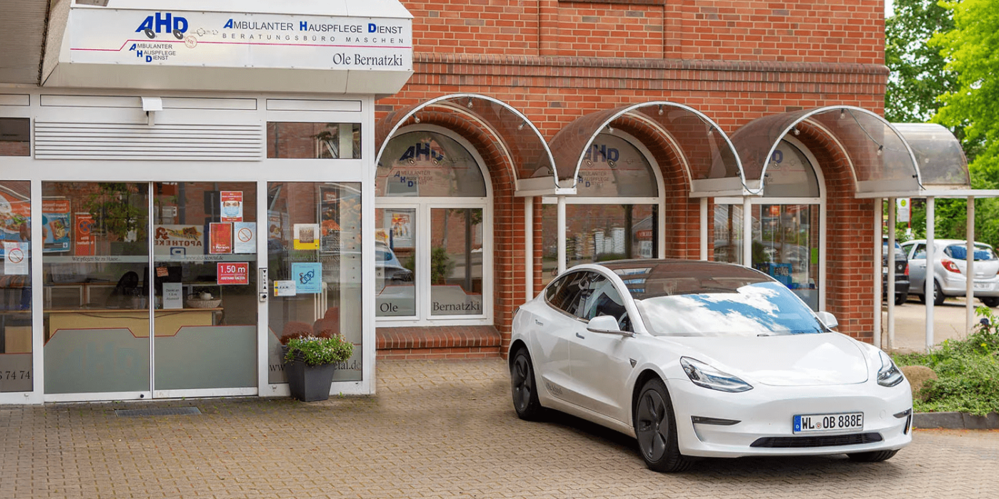 ahd pflegedienst tesla model 3 2020 03 min ahd pflegedienst tesla model 3 2020 03 min