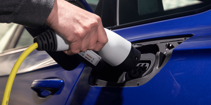 Volkswagen touareg r phev min