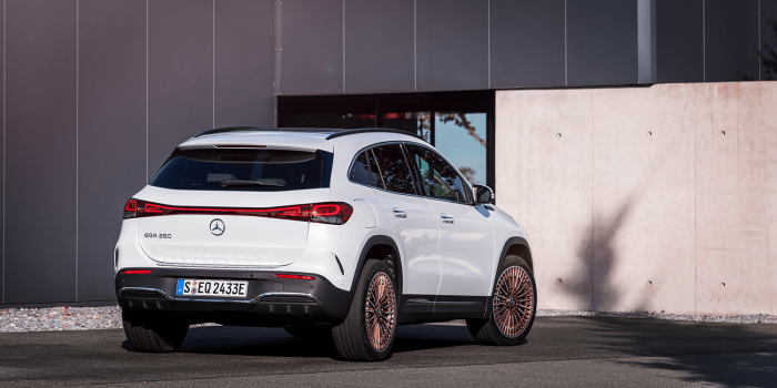 Mercedes benz eqa min