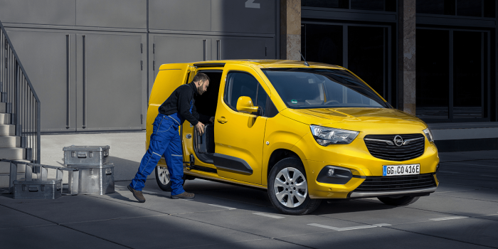 Opel combo e min
