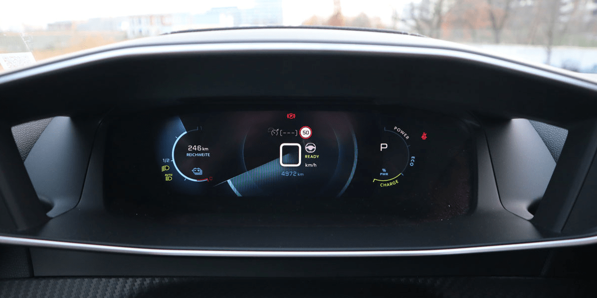peugeot e 2008 fahrbericht chrstoph m schwarzer 2021 07 min peugeot e 2008 fahrbericht chrstoph m schwarzer 2021 07 min