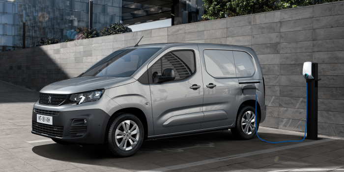 Peugeot e partner min