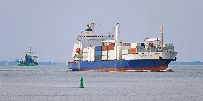 Schiff ship symbolbild pixabay min