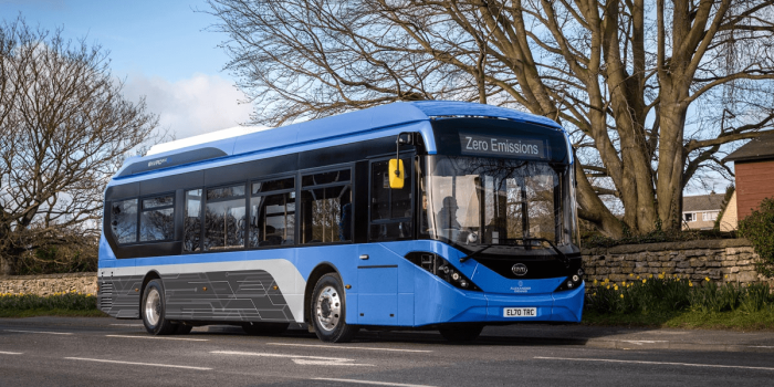 Byd adl enviro200ev elektrobus electric bus first bus grossbritannien uk min