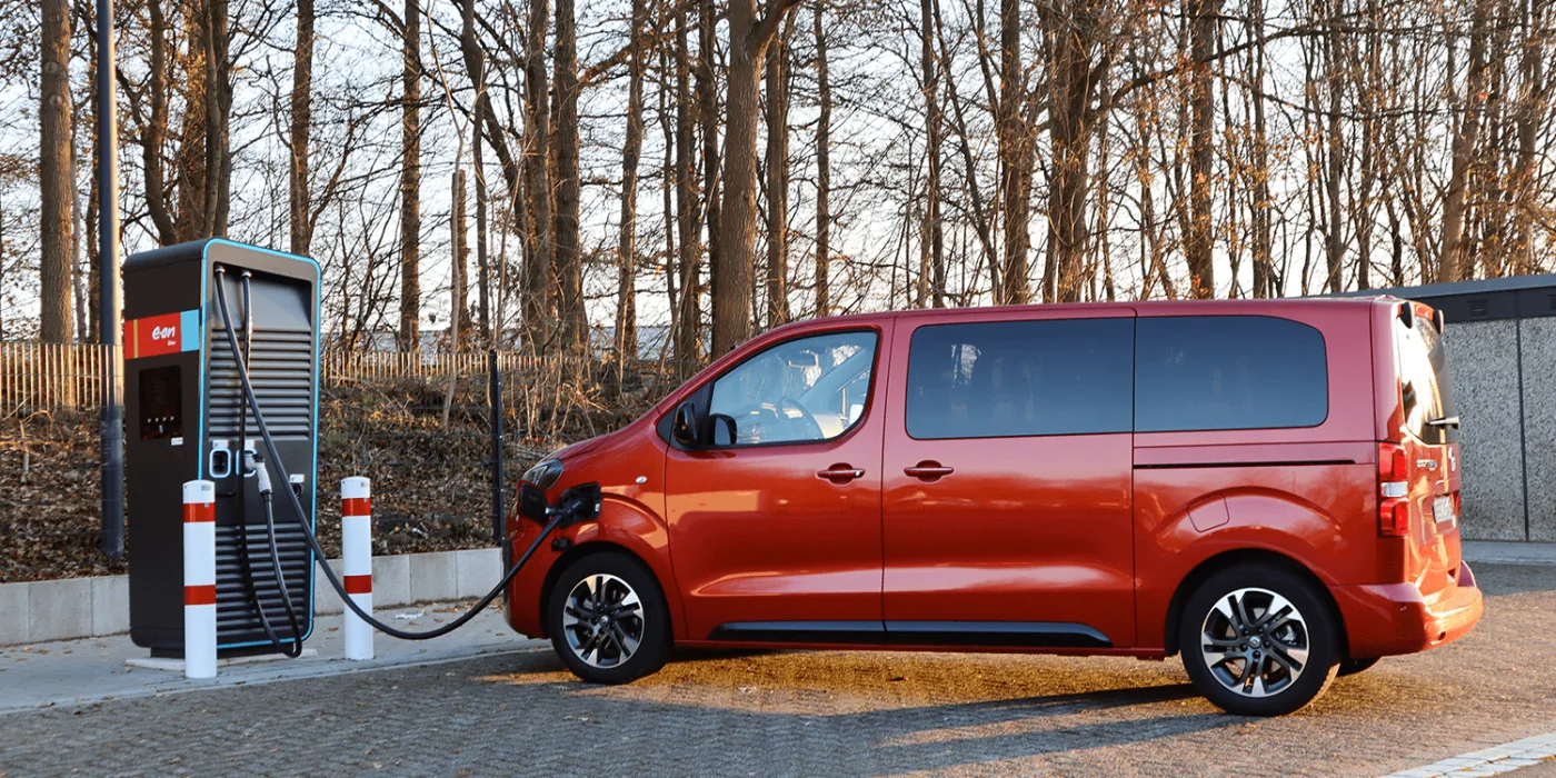 opel zafira e life eon ladestation charging station fahrbericht daniel boennighausen 2021 02 min