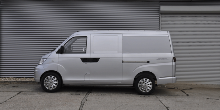 Ari motors ari e transporter electric transporter min