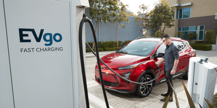 Chevrolet bolt euv evgo ladestation charging station usa min