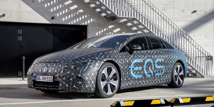 Mercedes benz eqs min