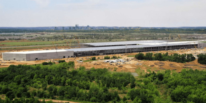 Tesla giga texas min