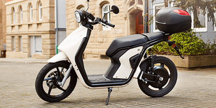 Govecs flex e roller electric scooter min