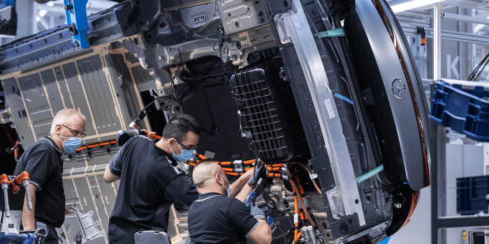 Mercedes benz eqs produktion production min