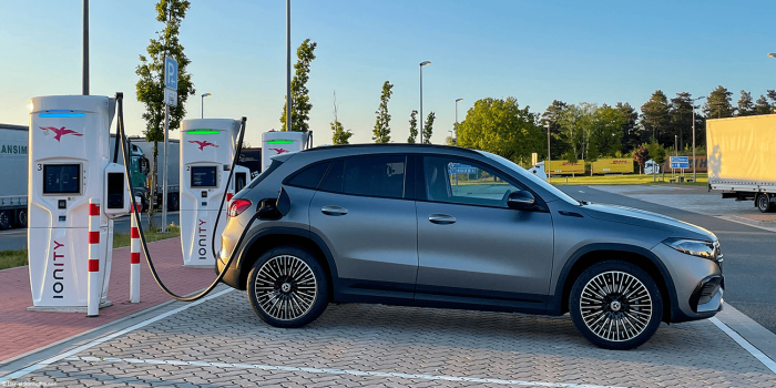 Mercedes benz eqa fahrbericht ionity ladestation charging station daniel boennighausen min