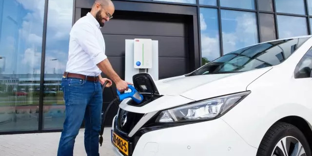 V2G Ladedienst UK Nissan Dreev EDF