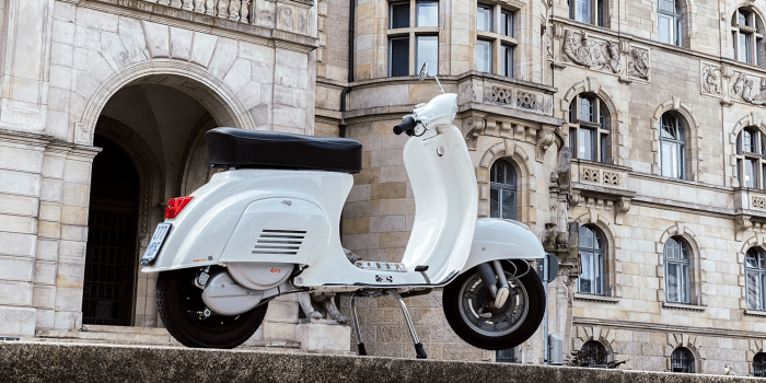 Evoretrofit vespa e roller electric scooter min