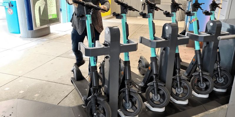 Tier mobility e tretroller electric kick scooter min