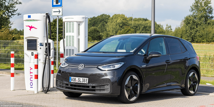 Volkswagen id3 pure performance ionity ladestation charging station fahrbericht daniel boennighausen min
