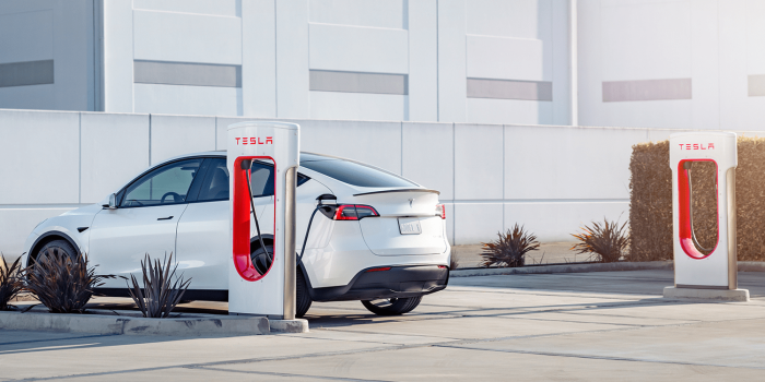 Tesla model y supercharger min