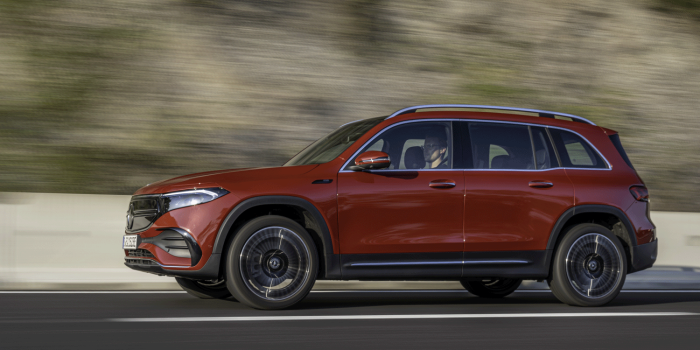 Mercedes benz eqb min