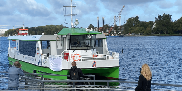 Warnowstromer elektro faehre ostseestaal min