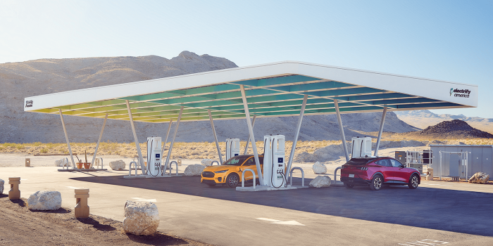 Electrify america ladestation charging station min