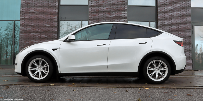 Tesla model y fahrbericht christoph m schwarzer min