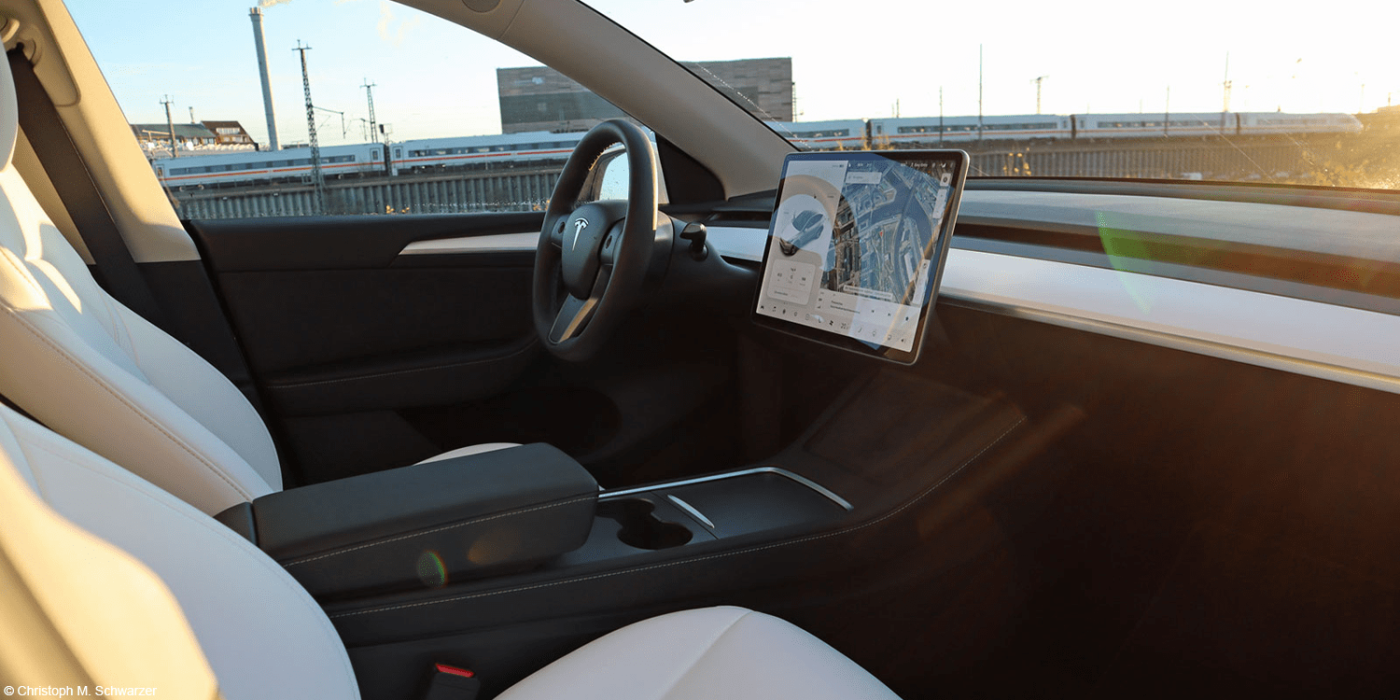 tesla model y fahrbericht christoph m schwarzer 2021 06 min tesla model y fahrbericht christoph m schwarzer 2021 06 min