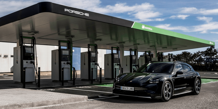 Iberdrola ladestation charging station porsche spanien spain min