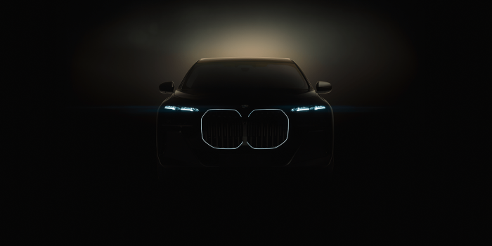 Bmw i7 teaser min