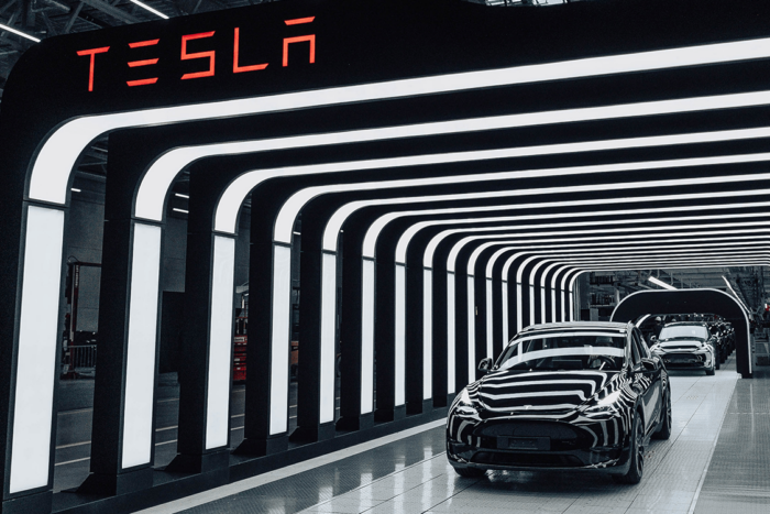 Tesla model y gigafactory giga berlin min e