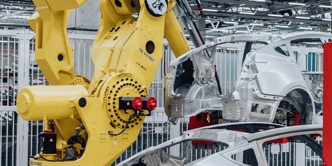 Tesla model y gigafactory giga berlin produktion production min