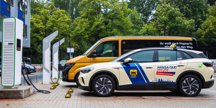 Moia hansa taxi hamburg ladepunkte