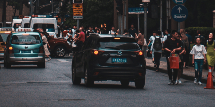 China verbrenner ice symbolbild unsplash min