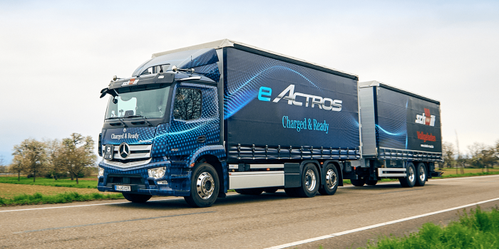 Daimler truck mercedes benz eactros e lkw electric truck min