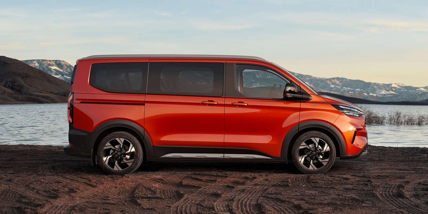 ford e tourneo custom 2022 02 min ford e tourneo custom 2022 02 min
