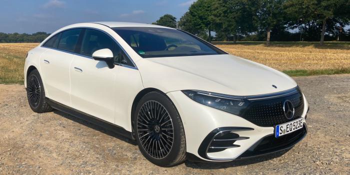 Mercedes eqs 4matic test