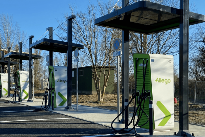 Allego ladestation charging station vinci autoroutes frankreich france min e