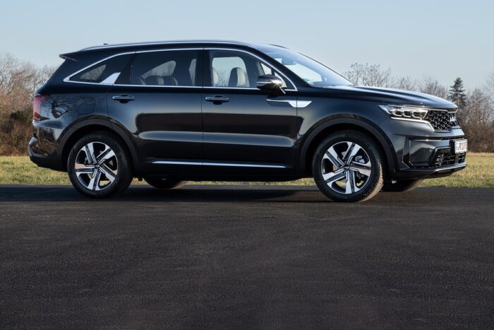 Kia sorento phev min