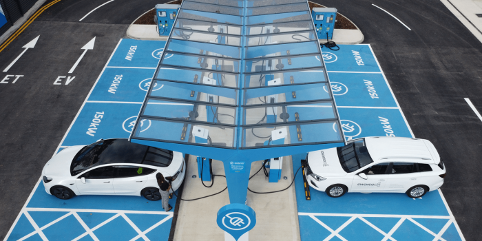 Motor fuel group ladestation charging station grossbritannien uk min