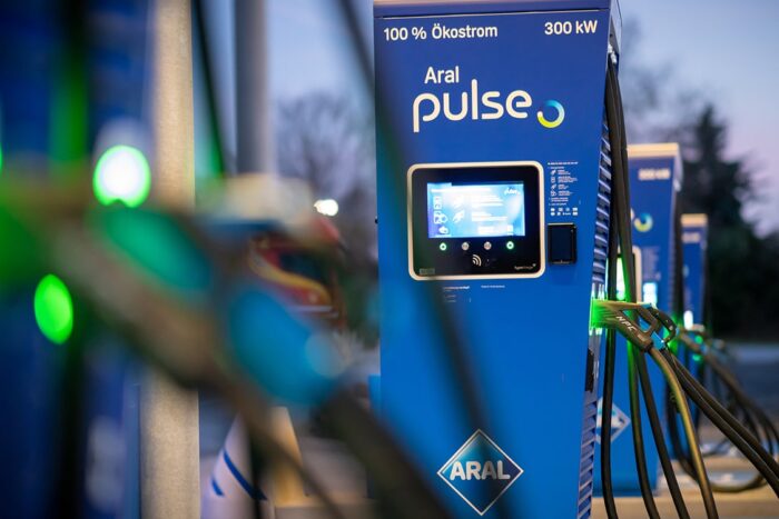 Aral pulse ladestation charging station min e