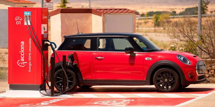 Acciona energia ladestation charging station spanien spain min