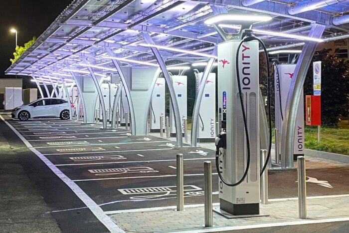 Ionity ladestation charging station italien italy affi min e