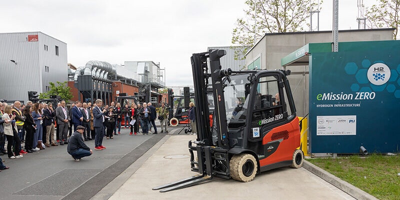 Linde mh brennstoffzellen gabelstapler fuel cell forklift min