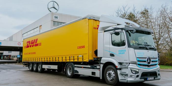 Mercedes benz eactros e lkw electric truck dhl min