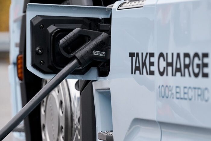 Scania e lkw electric truck ladestation charging station ccs min e