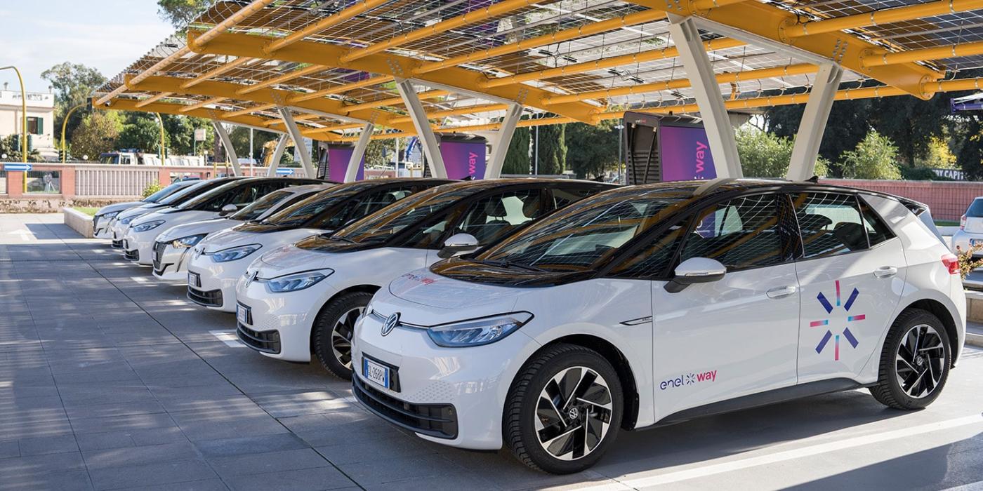 Enel x way ladestation charging station min