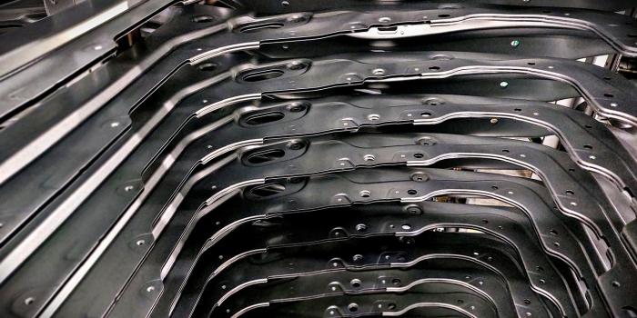 Mercedes benz stahl steel min