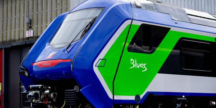 Hitachi rail batterie zug battery train min