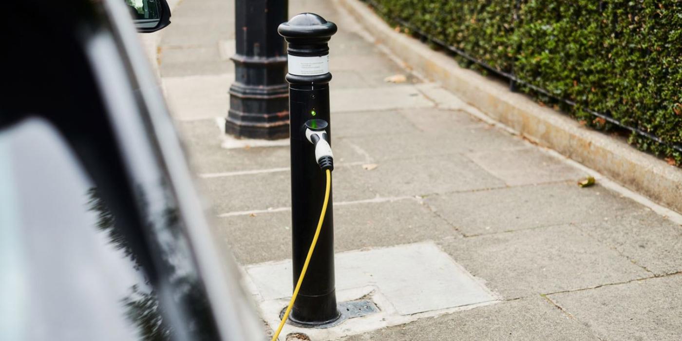 Ubitricity ladestation charging station grossbritannien uk west berkshire min